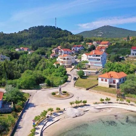 Sunshine Place By The Beach Lukoran Bagian luar foto